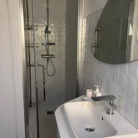 Maison Avec Jardin - *